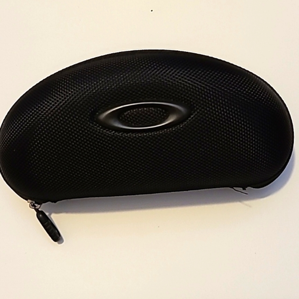 Oakley sunglass case CASE ONLY